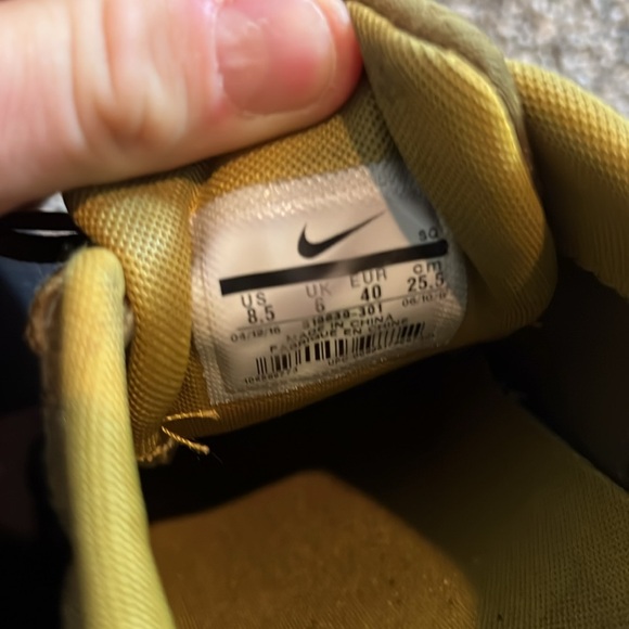 Women’s Nike Air Max Thea - Picture 9 of 9